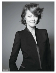 vogue-paris-2012-mai-163.thumb.png.89a33bf2b6e34b126b0e9bdb03282bc8.png