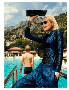 vogue-paris-2012-octobre-351.thumb.png.809396cfac4cf949bf827d8a6c3472ad.png