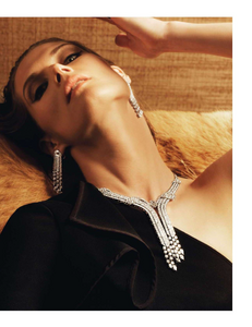 vogue-paris-juin-juillet-2012-209.thumb.png.5b8bb5f37577114e0f27a3a01ddb626f.png