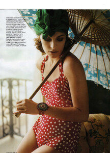 vogueuk04078.thumb.jpg.9c666a0357fd77a5f16f3339ea5d1d16.jpg