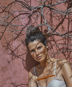 zeynep-represents-2021-09-cosmo-special-beauty-20.jpg