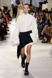 00031-sacai-spring-2023-ready-to.jpg