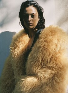 Devyn-Garcia-by-Sonia-Szostak-HTSI-Magazine-September-2022+(4).jpg