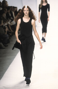 1217810775_MaritheFrancoisGirbaud1998WomenRTW77.thumb.jpg.607ed35d21f6a01b67c7cd1ec048c4a3.jpg