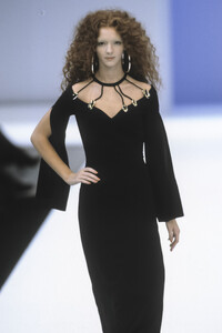 1430546991_ThierryMugler1999WomenRTW110.thumb.jpg.4ebb1f817b1182082cdf9b7d638cd22e.jpg