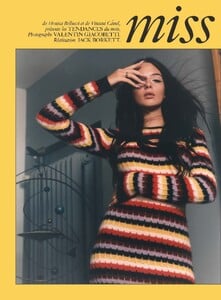 1518317327_2022-11-01VogueParis__114.thumb.jpg.75623e234b9c1588199ed644ac1433c0.jpg