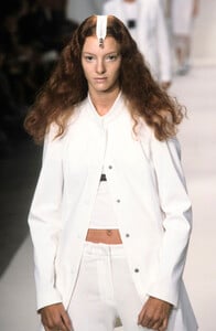 1662796380_MaritheFrancoisGirbaud1998WomenRTW13.thumb.jpg.dfd2969e54afc995d9e524ad6aa05fce.jpg