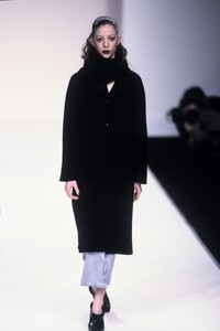 1671415836_kirstenpietersjr9913.thumb.jpg.02145cd12b236545127bdff3d145345f.jpg