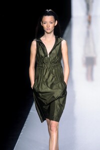 1762896067_MichaelKors1999WomenRTW3.thumb.jpg.a09a0a797c2a38f57060e443af6e5d8b.jpg