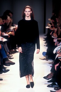 1984486352_Cerruti1998WomenRTW49.thumb.jpg.18febf72cb676abb685076f37cec7bb7.jpg