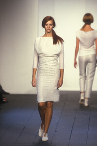2099903985_NarcisoRodriguez1999WomenRTW12.thumb.jpg.5411abcda4d9b4a55c3555adc18ba448.jpg