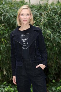 2143788866_GiorgioArmaniFashionShowinMilanSeptember2022(4).thumb.jpg.b20372447cf1327db47ce1988c03ab6d.jpg