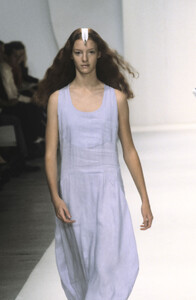 228679153_MaritheFrancoisGirbaud1998WomenRTW101.thumb.jpg.f93e5069cee445f18a6975c616f67a40.jpg