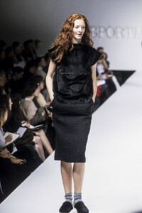 274879757_Sportmax1998WomenRTW63.thumb.jpg.b5fe8d7be1a027333478435c2f83cbad.jpg