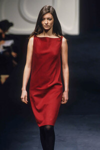 300237603_MaxMara1998WomenRTW44.thumb.jpg.e48525592877e98b331be6010c9ec286.jpg