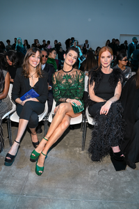 308524980_ElieSaab-FrontRow-ParisFashionWeek-WomenswearSpring-Summer20236.png