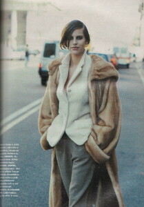 Grazia Italy 24 November 1995 (1).jpg