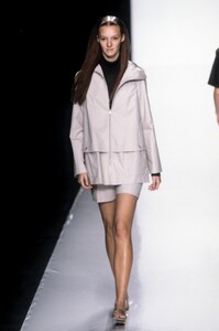 355645410_MichaelKors1999WomenRTW19.thumb.jpg.ca7db675d95f6ab0f03e2dba46b3c99f.jpg