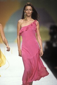 462239837_EmanuelUngaro2000WomenRTW16.thumb.jpg.9091bb482eef5876fe705ac4e0c5dcef.jpg