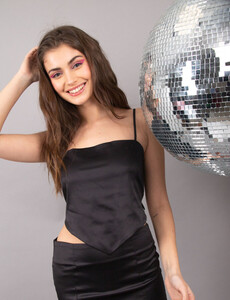 4CC556130-negro.jpg