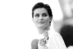 'White Noise' And Opening Ceremony Red Carpet - 79th Venice International Film Festival [4].png