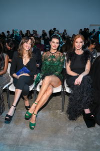 600085980_ElieSaab-FrontRow-ParisFashionWeek-WomenswearSpring-Summer20237.png