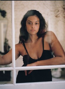 Devyn-Garcia-by-Sonia-Szostak-HTSI-Magazine-September-2022+(2).jpg