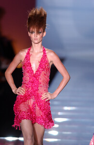 644931801_GianniVersace2001HauteCouture64.thumb.jpg.39cce81f8ab1d6c81c3b14970e2d9d7e.jpg