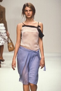 735214046_Prada2000WomenRTW94.thumb.jpg.708c498ea45684c3d2c1c9a40db8b4a5.jpg