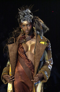 830980073_oluchionweagbadi019--.thumb.jpg.d5c531115fb72aaeb97adbce327e7788.jpg