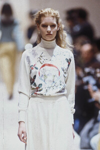 918241945_Hermes1989WomenRTW98.thumb.jpg.fbaafa46e33006c3d0601c48db781bb7.jpg