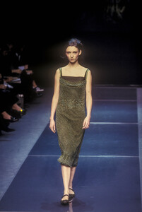 Alberta-Ferretti-FW-98-2.thumb.jpg.1594b322808c20b7ad7403c9fc868b8f.jpg