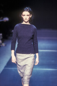 Alberta-Ferretti-FW-98-5.thumb.jpg.1883277a14aa22da5d6c611a024df47b.jpg