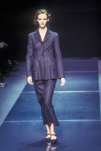 Alberta-Ferretti-FW-98-6.thumb.jpg.943c666fe9b62d2a7babc93418d14ffe.jpg