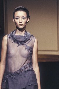 Alberta-Ferretti-SS-98-3.thumb.jpg.4f84743663e718ca95119bb854c9a671.jpg
