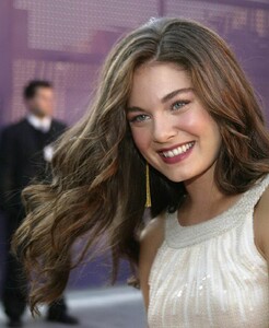 Alexa-Davalos-4.jpg