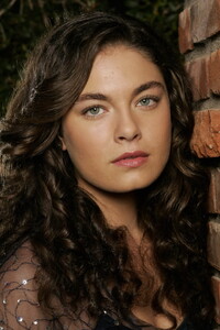 Alexa_Davalos_011.jpg