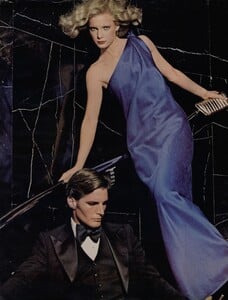 American_US_Vogue_July_1976_08.thumb.jpg.d2becee5a2550f5ee759e6765629d92a.jpg