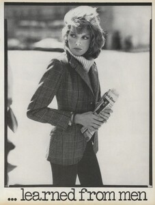 American_US_Vogue_July_1976_12.thumb.jpg.8bd94dd25813c71eddcb880780e568c8.jpg