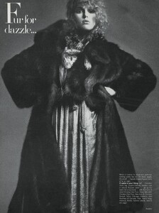 Avedon_US_Vogue_December_1977_01.thumb.jpg.e395ea2cdbaaef62768cd54a6afcb6df.jpg