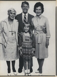 Carter_Avedon_US_Vogue_January_1977_02.thumb.jpg.f2a2f3bd81674bdbe990f9c5808964a2.jpg