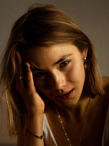 CharlotteW10.jpg