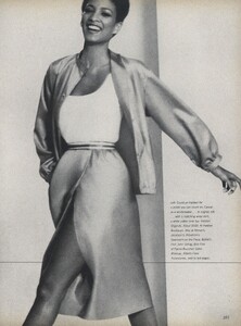 Chatelain_US_Vogue_April_1979_04.thumb.jpg.e5e40b52ad70e1e3893d1ce2e008327b.jpg