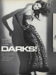 Darks_Ishimuro_US_Vogue_December_1977_01.thumb.jpg.a2d4710b56d2a49679ba5ff18ff064ef.jpg