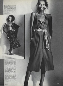 Darks_Ishimuro_US_Vogue_December_1977_02.thumb.jpg.e295537fbc8b4a4581956296f554ab37.jpg