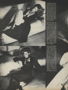 Dazzle_von_Wangenheim_US_Vogue_December_1974_05.thumb.jpg.266a3dbbaa6d52d4050bbfe22e4665dc.jpg