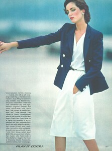 Demarchelier_US_Vogue_November_1979_04.thumb.jpg.7eb124a2b10d8fb58d69d76aef4ab695.jpg