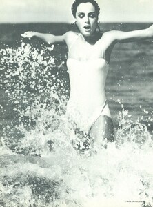 Demarchelier_US_Vogue_November_1979_11.thumb.jpg.661a69c313faf7e2c7ce6777d8248ce9.jpg