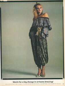Fall_Avedon_US_Vogue_July_1977_06.thumb.jpg.99aef3d31f61c546eab5d393436f120e.jpg