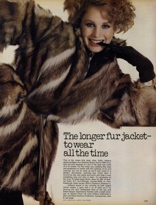 Fall_Avedon_US_Vogue_September_1976_06.thumb.jpg.52403fb24c426783dbd07c23c91b862d.jpg